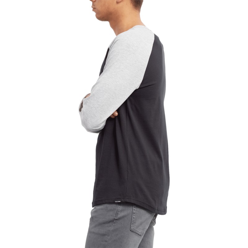 camiseta-manga-larga-negra-y-gris-pen-heather-grey-de-volcom