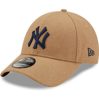 Gorra curva marrón ajustable con logo azul 9FORTY Winterized de New York Yankees MLB de New Era